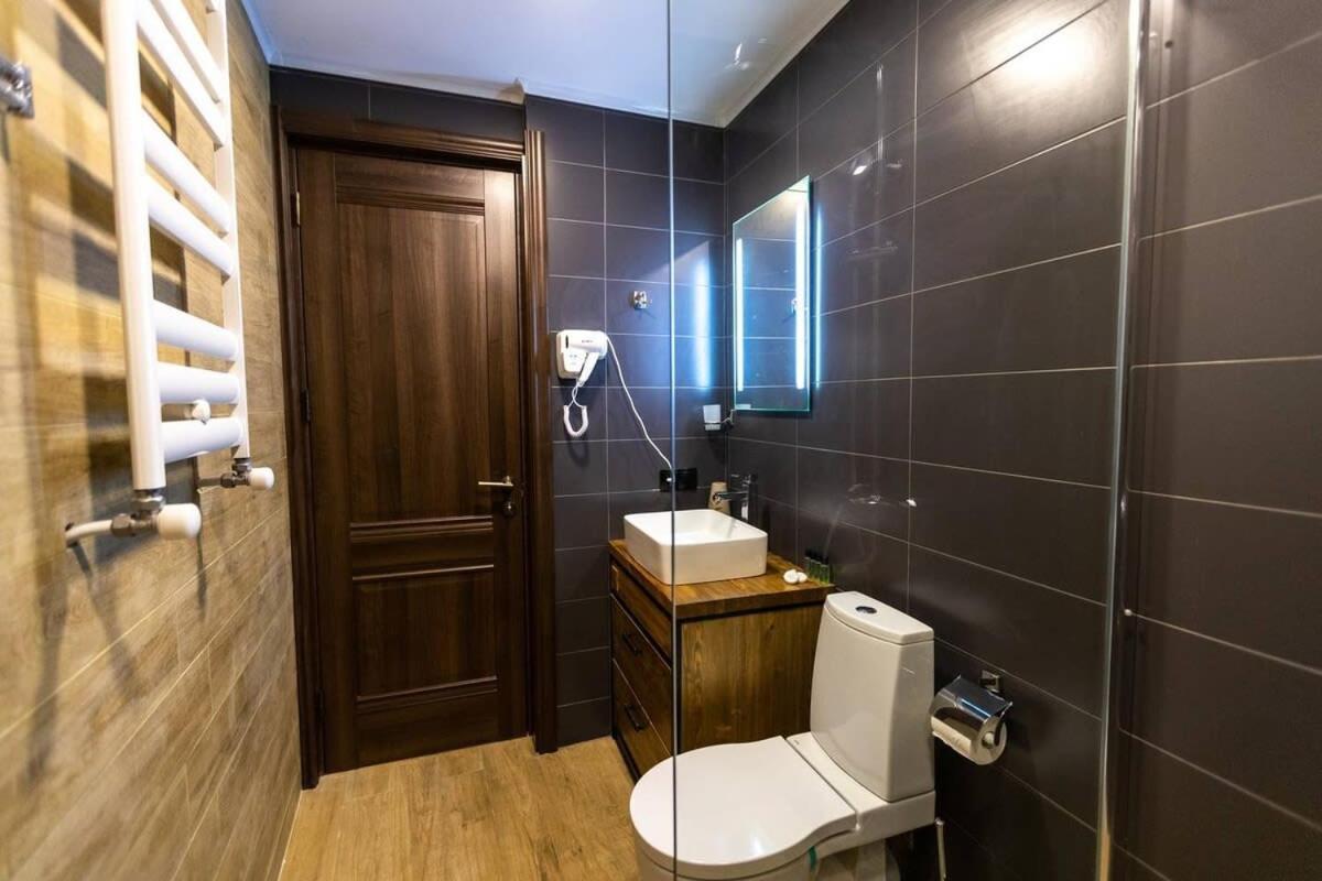 3Br Apt W Huge Terrace & Magnificent Views Tbilisi Ngoại thất bức ảnh