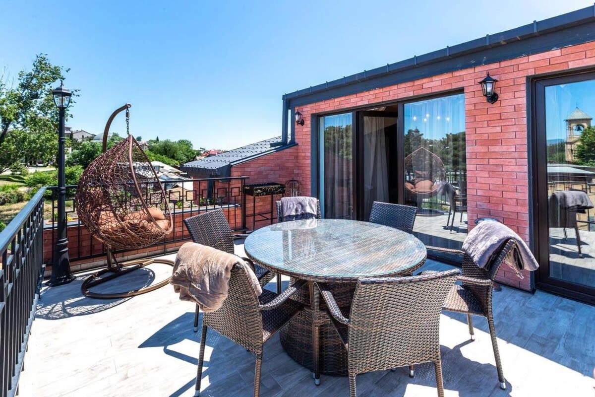 3Br Apt W Huge Terrace & Magnificent Views Tbilisi Ngoại thất bức ảnh