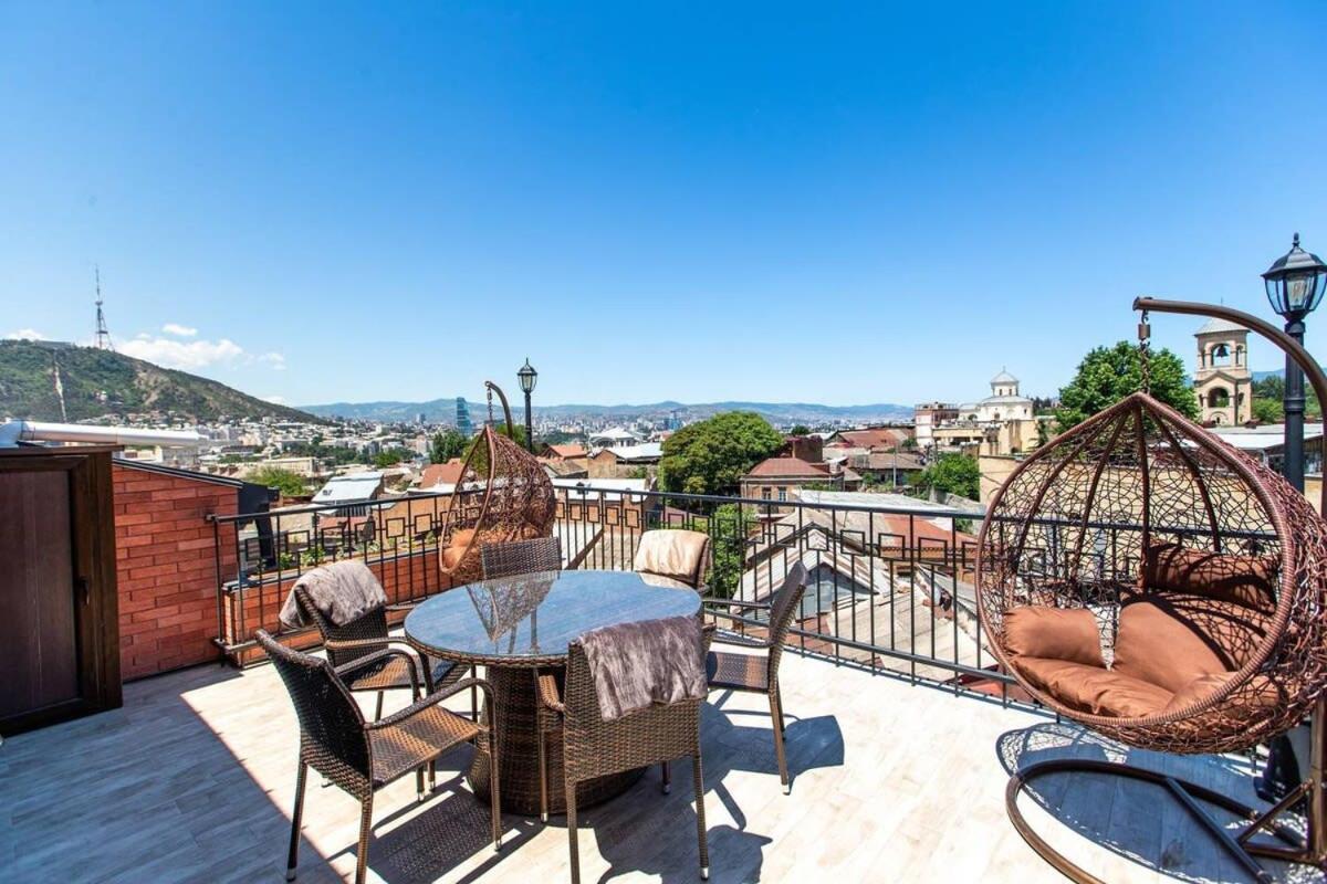 3Br Apt W Huge Terrace & Magnificent Views Tbilisi Ngoại thất bức ảnh