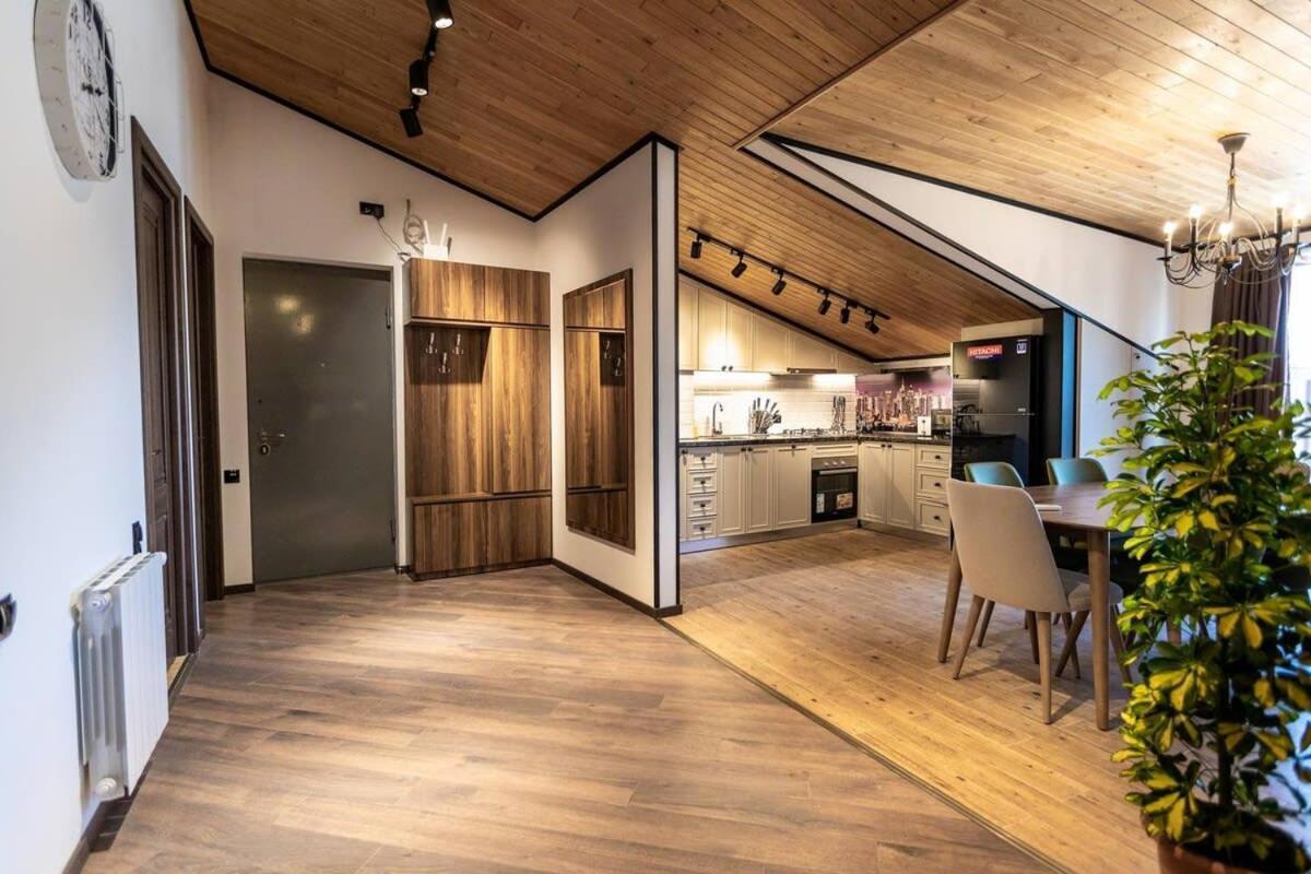 3Br Apt W Huge Terrace & Magnificent Views Tbilisi Ngoại thất bức ảnh