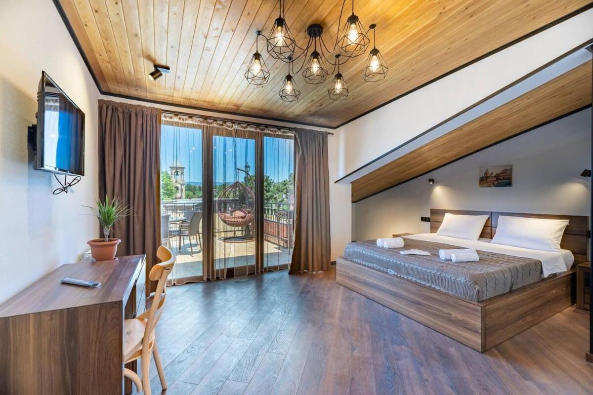 3Br Apt W Huge Terrace & Magnificent Views Tbilisi Ngoại thất bức ảnh